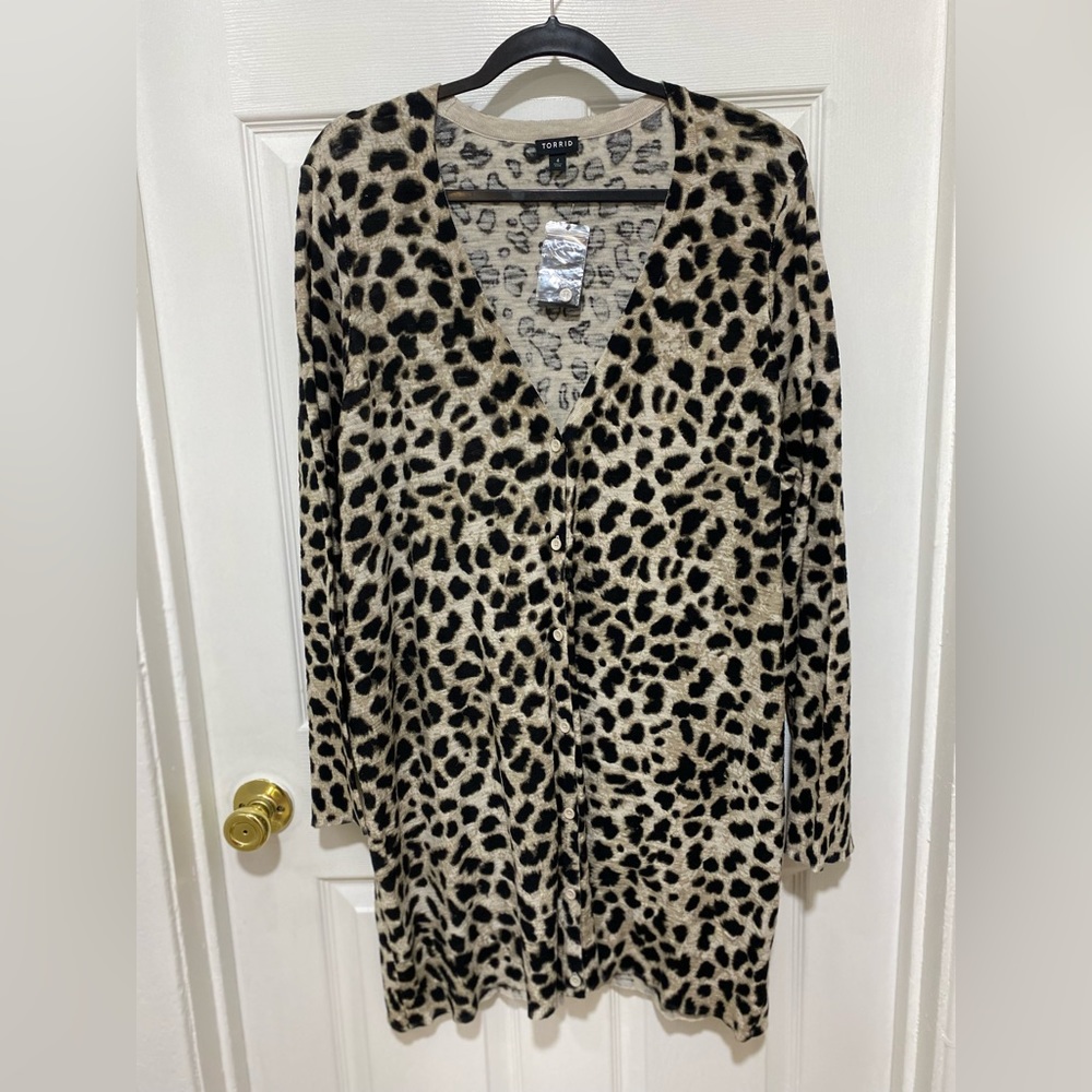 TORRID Leopard Cardigan Size 4X $25